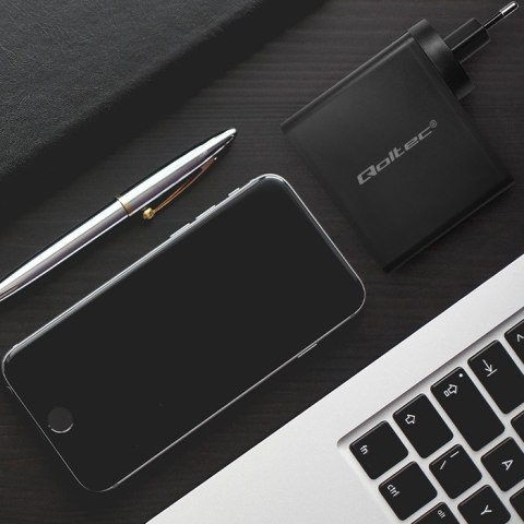 Qoltec Ładowarka GaN POWER PRO | 2xUSB-C | 2xUSB | 130W | 5-20V | 1.5-3.25A | PD | Czarna