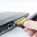 Qoltec Antena Wi-Fi 2.4/2.5 GHz | 5.1/5.8 GHz | dookólna | 5dBi | Wewnętrzna