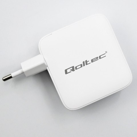 Qoltec Ładowarka sieciowa 140W GaN | 5-20V | 1.5-5A | 3 x USB-C PD | 1 x USB QC 3.0 | Biała