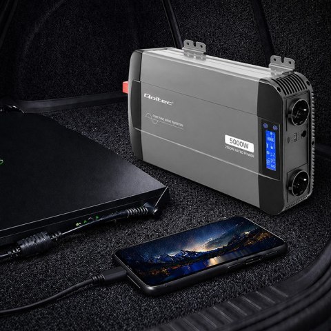 Qoltec Przetwornica napięcia Pure Sine Wave | 12V na 230V | 2500/5000W | LCD | USB | USB-C | Kompatybilna z LiFePO4 GEL AGM