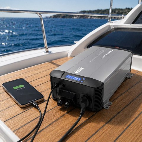 Qoltec Przetwornica napięcia Pure Sine Wave z UPS | 12V na 230V | 3000/6000W | LCD | USB | USB-C | Kompatybilna z LiFePO4 GEL AG